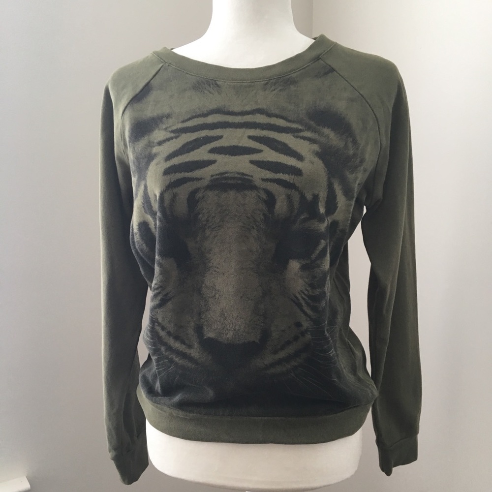 George J. Love Sweatshirt Size M